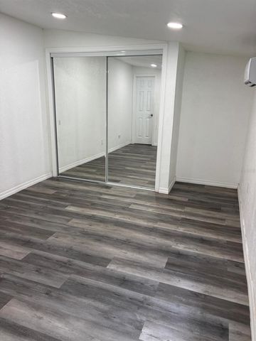 5212 LAHAINA DRIVE, Sarasota, FL 34232