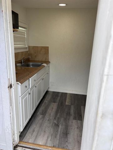 5212 LAHAINA DRIVE, Sarasota, FL 34232