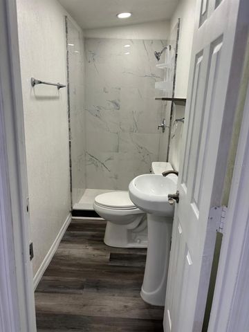 5212 LAHAINA DRIVE, Sarasota, FL 34232