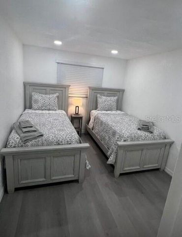 5212 LAHAINA DRIVE, Sarasota, FL 34232