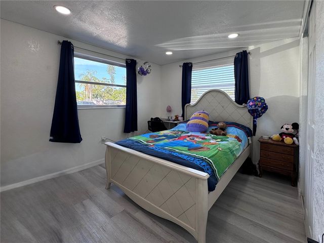 5212 LAHAINA DRIVE, Sarasota, FL 34232