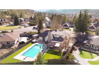 260 ASTER St, Winchester, OR 97495