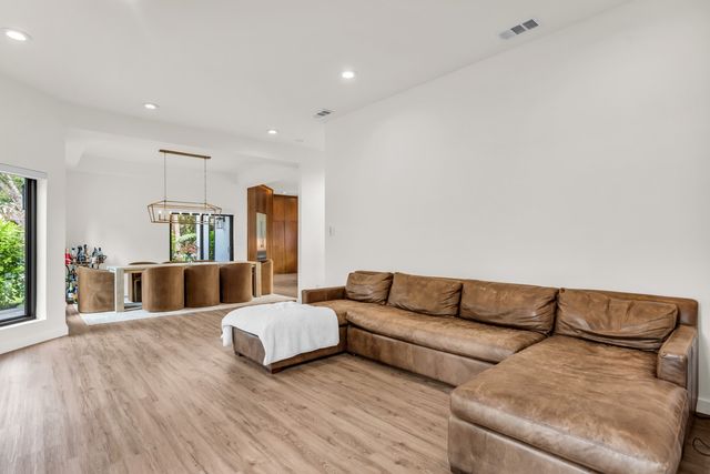 2856 Peninsula Drive, Grapevine, TX 76051