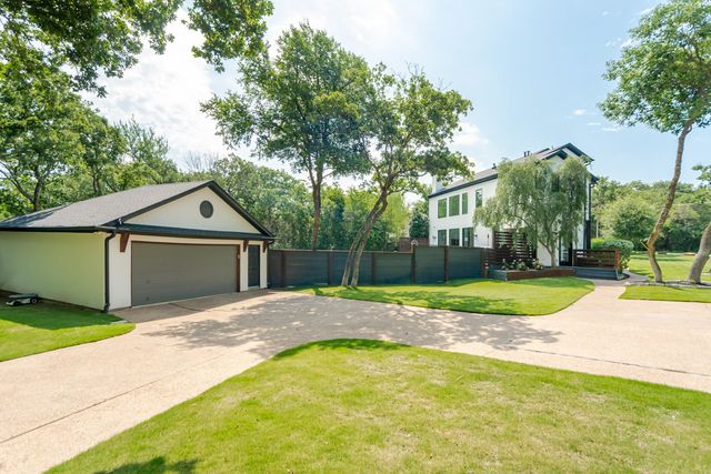 2856 Peninsula Drive, Grapevine, TX 76051
