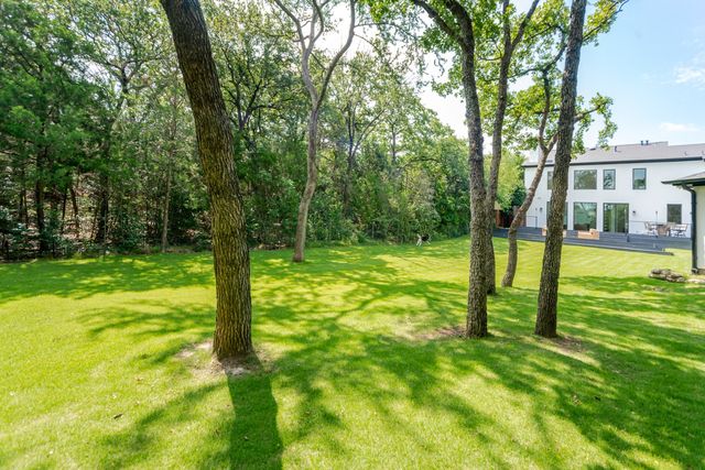 2856 Peninsula Drive, Grapevine, TX 76051