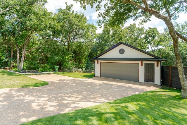 2856 Peninsula Drive, Grapevine, TX 76051