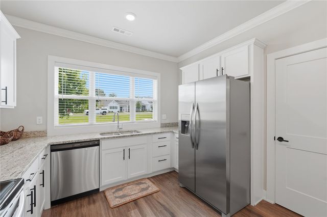 825 NE Heights Lane, Bentonville, AR 72712