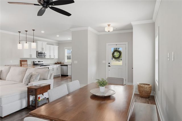 825 NE Heights Lane, Bentonville, AR 72712