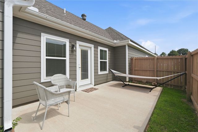 825 NE Heights Lane, Bentonville, AR 72712