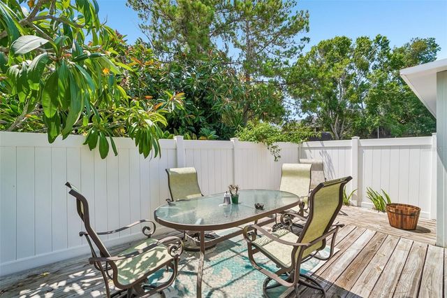 8350 SAVANNAH TRACE CIRCLE 1601, Tampa, FL 33615