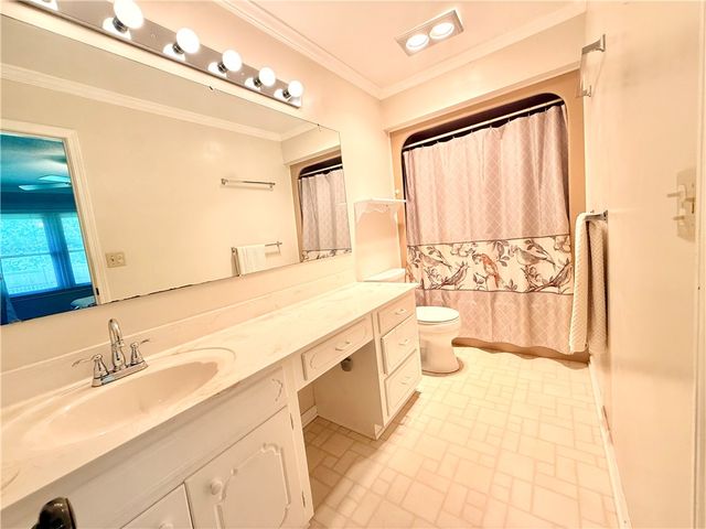 107 Stonebrook Drive, Seneca, SC 29672
