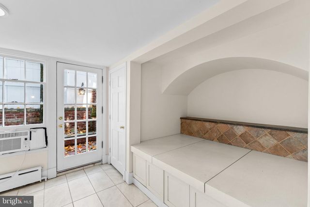 3341 DENT PL NW, Washington, DC 20007