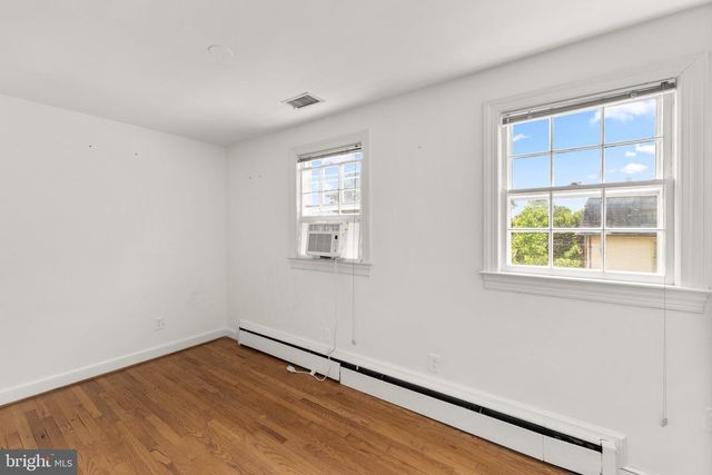 3341 DENT PL NW, Washington, DC 20007