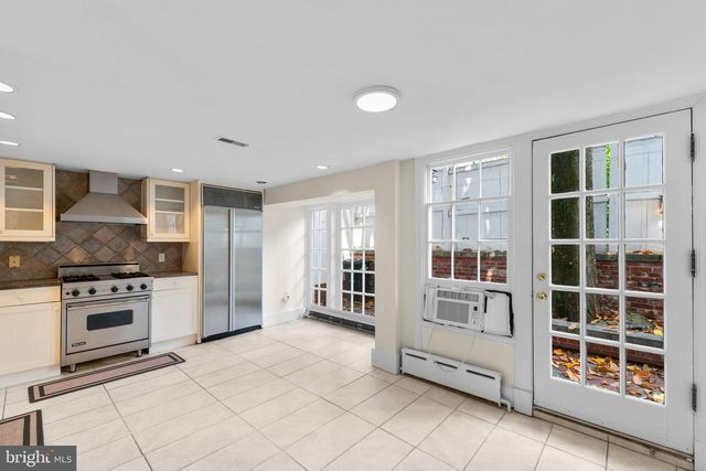 3341 DENT PL NW, Washington, DC 20007