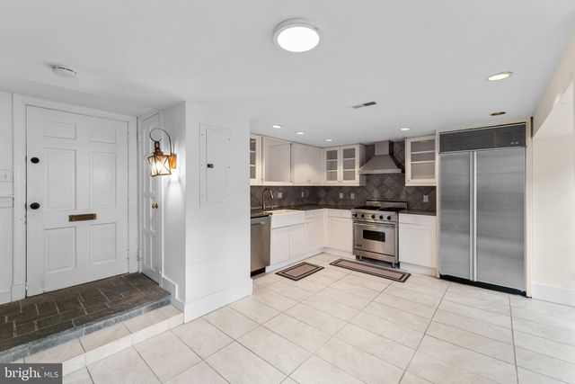 3341 DENT PL NW, Washington, DC 20007