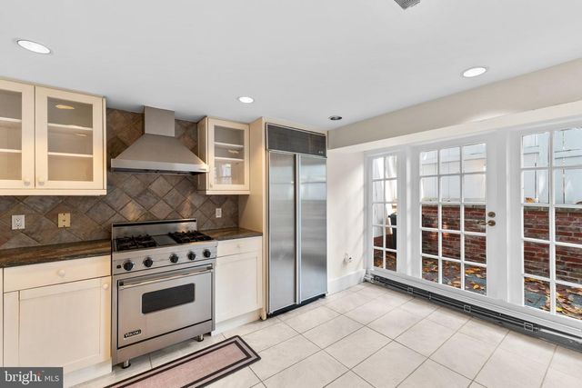 3341 DENT PL NW, Washington, DC 20007