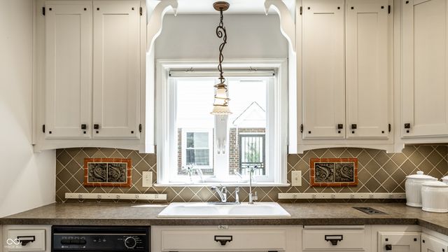 1138 E 58th Street, Indianapolis, IN 46220