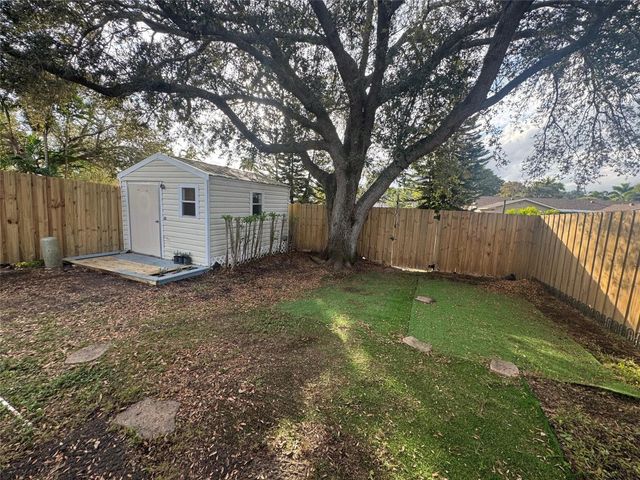 4345 SW 72nd Terrace, Davie, FL 33314