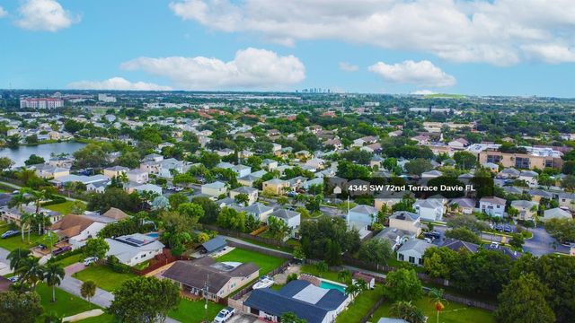 4345 SW 72nd Terrace, Davie, FL 33314