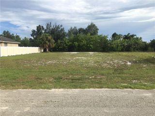 514 SW Lakota Ave, Port Saint Lucie, FL 34953