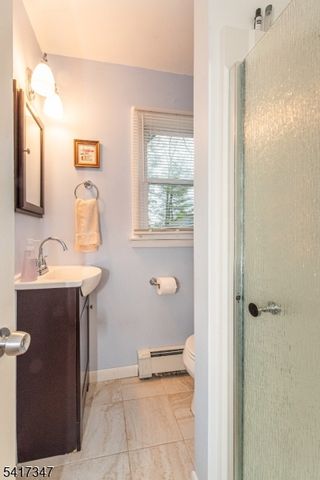 42 Roosevelt Ave, Parsippany-troy Hills Twp., NJ 07034