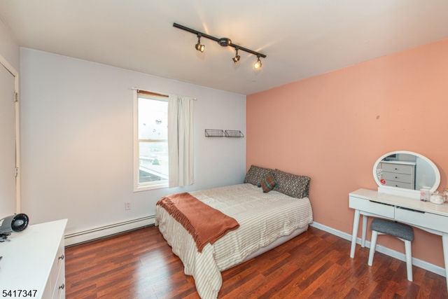 42 Roosevelt Ave, Parsippany-troy Hills Twp., NJ 07034