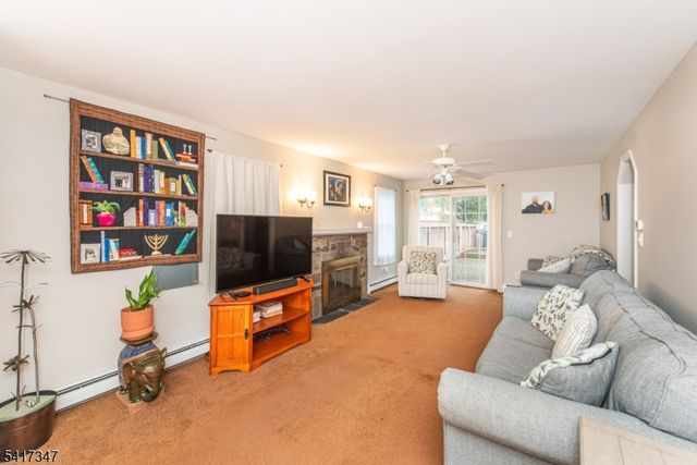 42 Roosevelt Ave, Parsippany-troy Hills Twp., NJ 07034