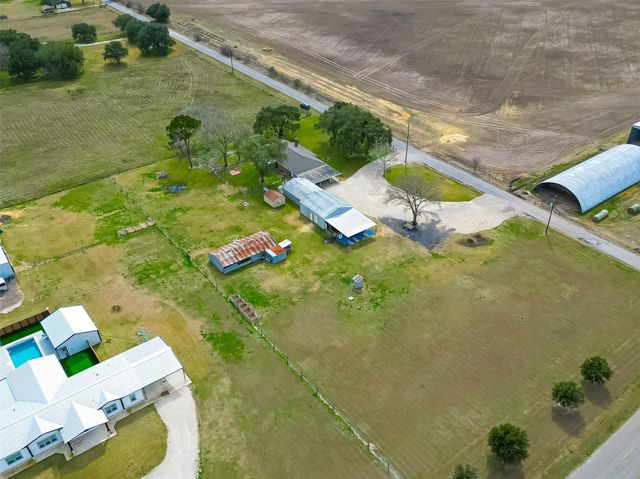 2555 Straznicky Road, Beasley, TX 77417
