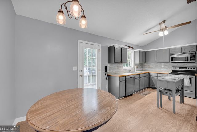 259 Beacon Drive, Maysville, GA 30558