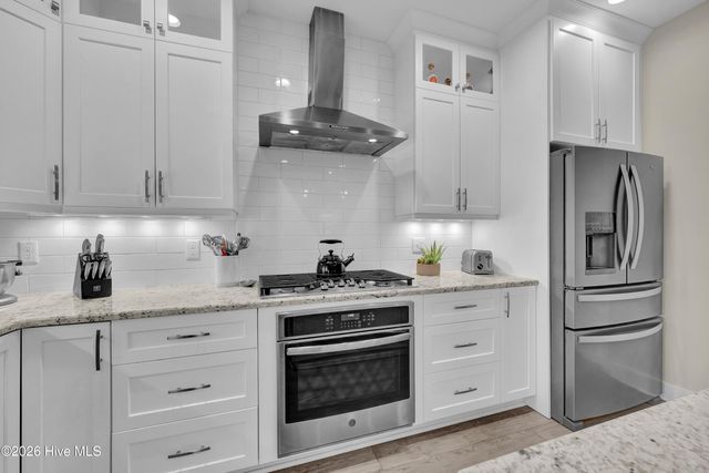 346 Shore Point Drive, Wilmington, NC 28411