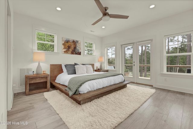 346 Shore Point Drive, Wilmington, NC 28411