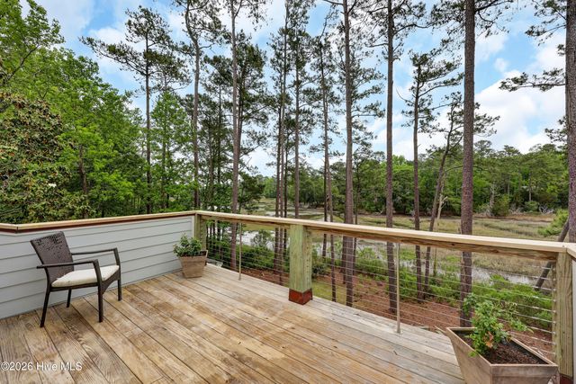 346 Shore Point Drive, Wilmington, NC 28411