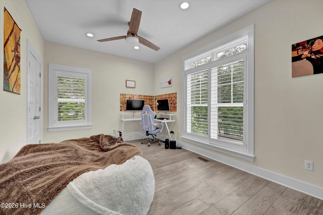 346 Shore Point Drive, Wilmington, NC 28411