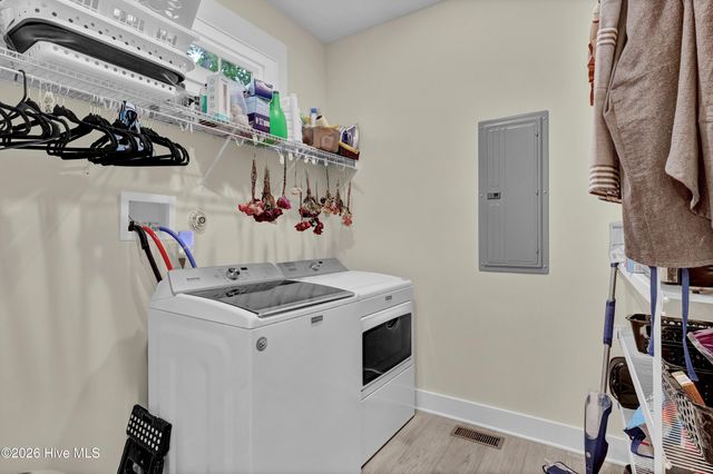 346 Shore Point Drive, Wilmington, NC 28411