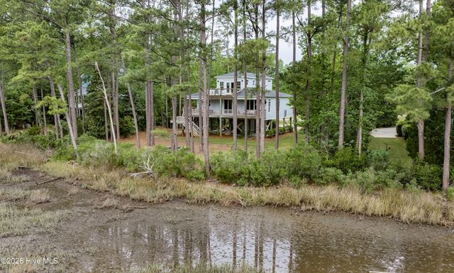 346 Shore Point Drive, Wilmington, NC 28411