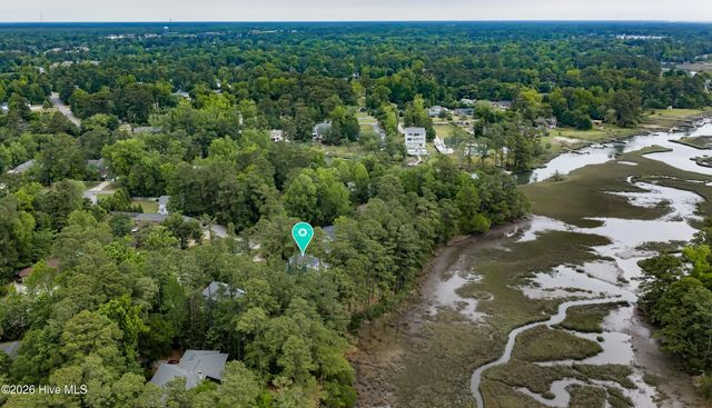 346 Shore Point Drive, Wilmington, NC 28411