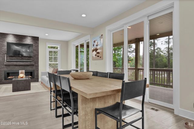 346 Shore Point Drive, Wilmington, NC 28411
