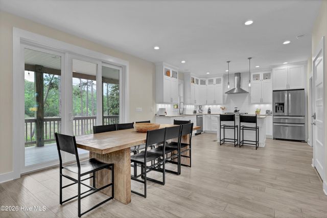 346 Shore Point Drive, Wilmington, NC 28411