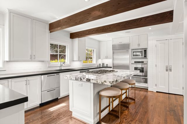 2315 Ella Lee Lane, Houston, TX 77019