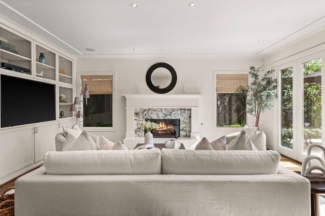 2315 Ella Lee Lane, Houston, TX 77019