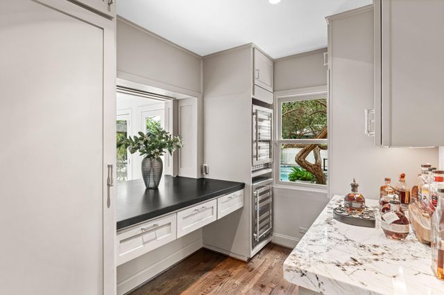 2315 Ella Lee Lane, Houston, TX 77019