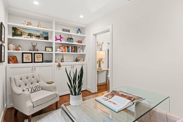 2315 Ella Lee Lane, Houston, TX 77019