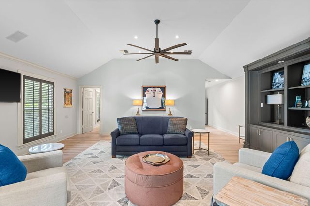 2315 Ella Lee Lane, Houston, TX 77019