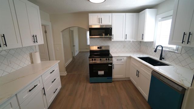 1632 27TH AVENUE N, St Petersburg, FL 33713
