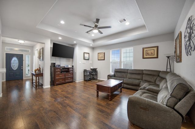 515 Dahila Street, Waller, TX 77484