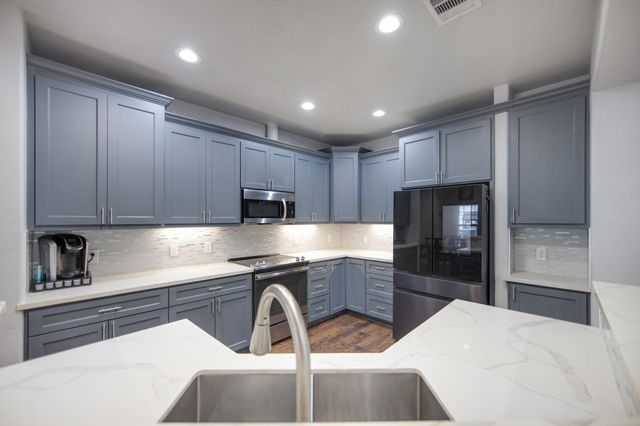 515 Dahila Street, Waller, TX 77484