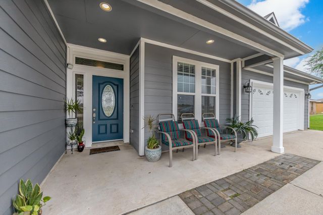 515 Dahila Street, Waller, TX 77484