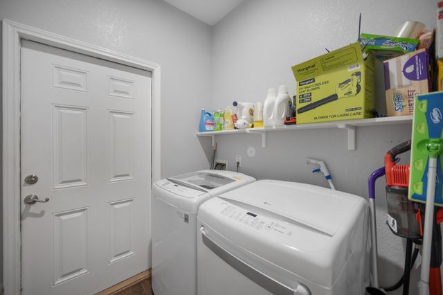 515 Dahila Street, Waller, TX 77484