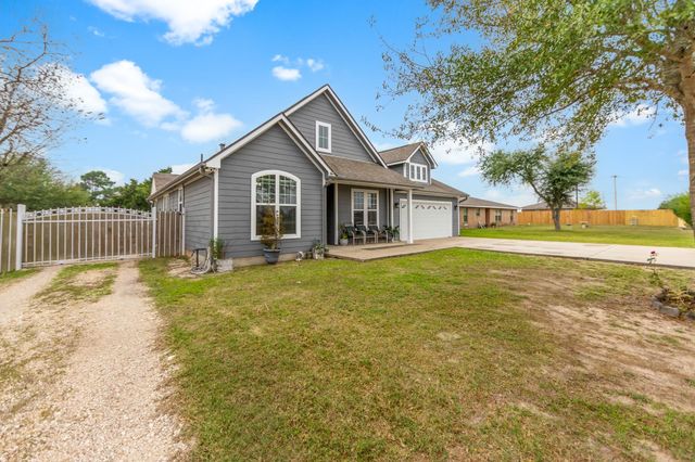 515 Dahila Street, Waller, TX 77484