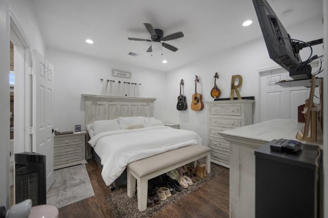 515 Dahila Street, Waller, TX 77484